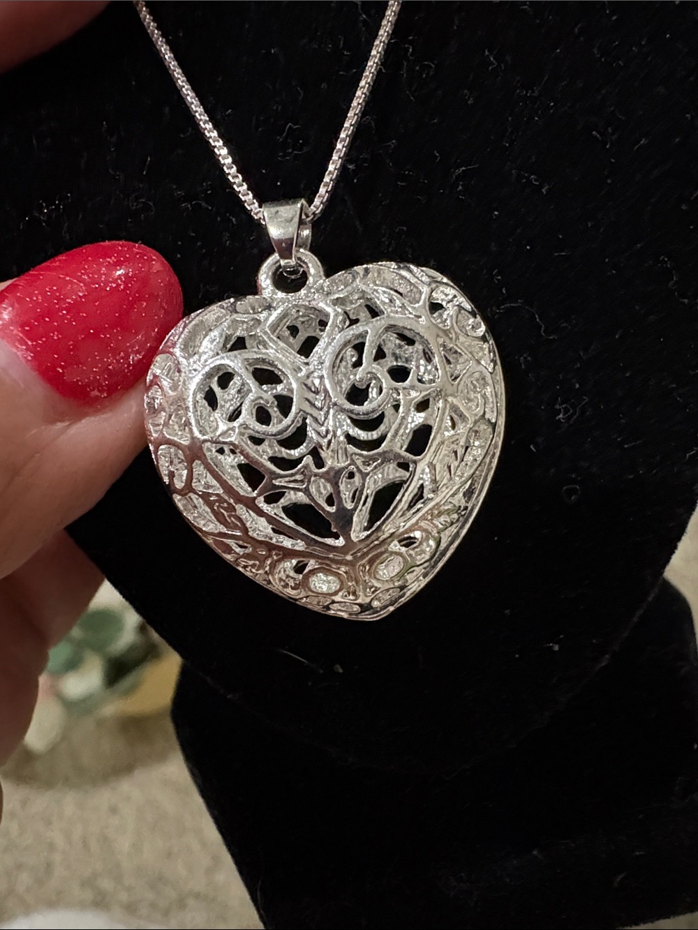 Silver Heart Filigree Pendant Necklace - Women's Jewelry